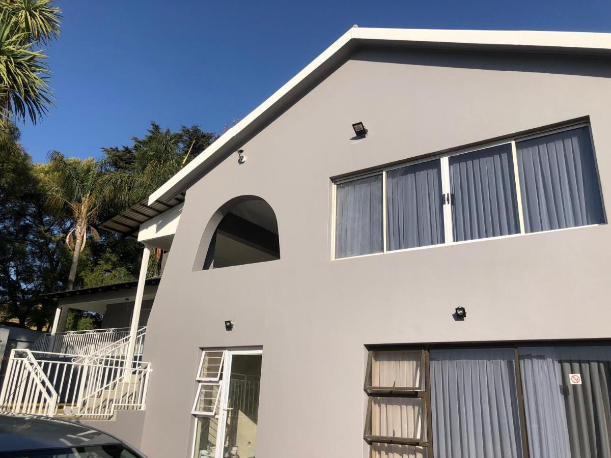 6 On Acacia Bed & Breakfast Johannesburg